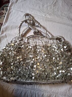 Silver Sequin Beaded Evening Bag Kiss Lock Handbag Formal Bridal Purse